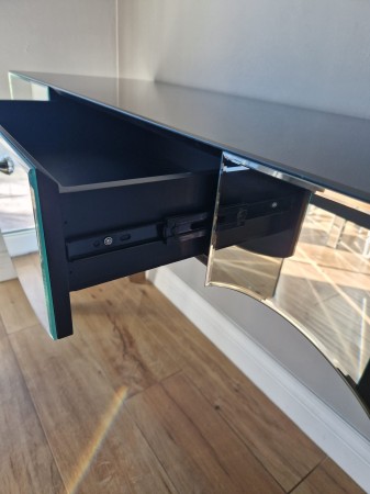 konsola ze stali nierdzewnej glamour.jpg