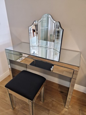 Toaletka lustrzana glamour 11.jpg