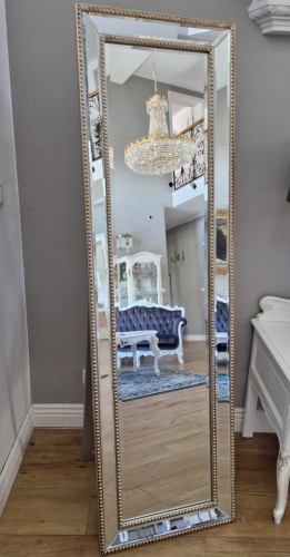 Przejdź do produktu Lustro stojące glamour w szklanej szampańskiej ramie 150x50