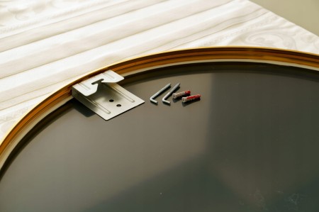 LUSTRO-OKRAGLE-W-METALOWEJ-RAMIE-sr-60-CM-WISZACE-Ksztalt-kolo.jpg